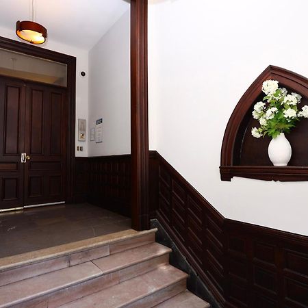 Stylish Newbury Street Studio, #4 Boston Bagian luar foto